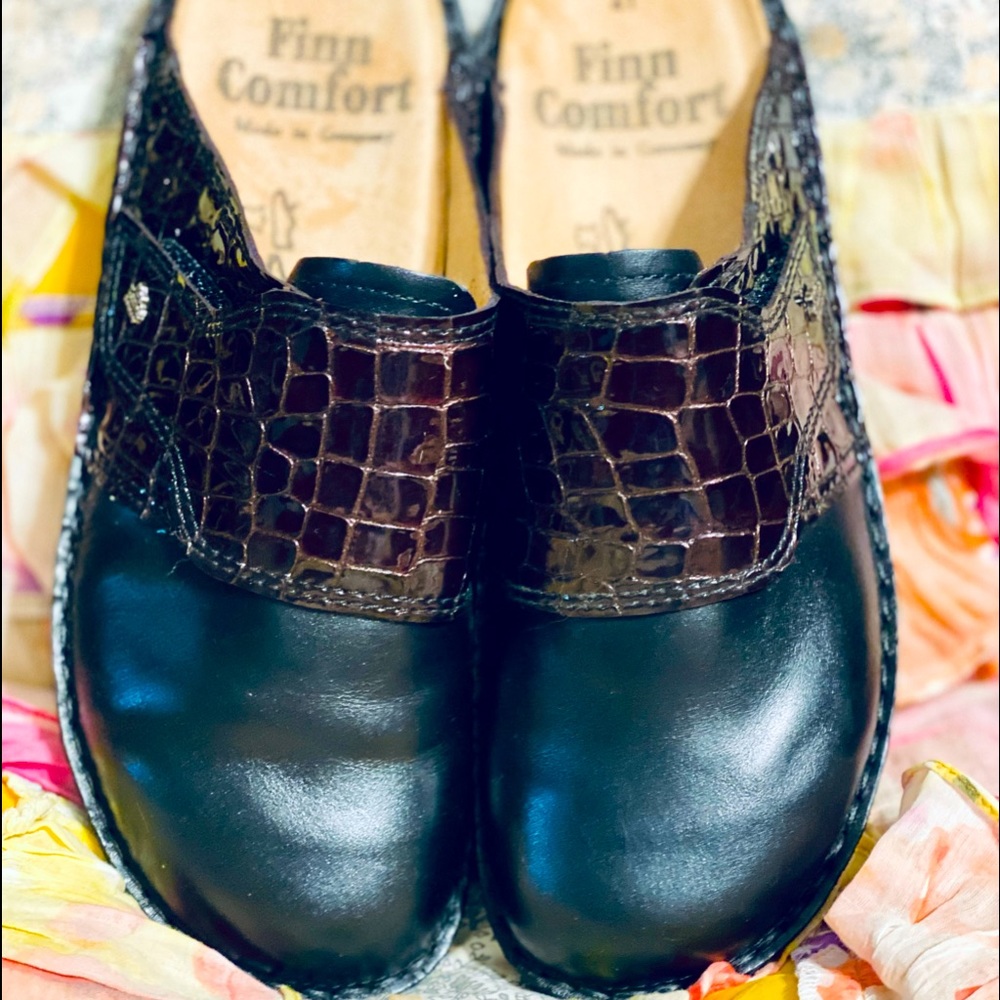 Finn Comfort Germany Croc Clog Mule Slip-On Adjustable 41 10 10.5 Black Maroon